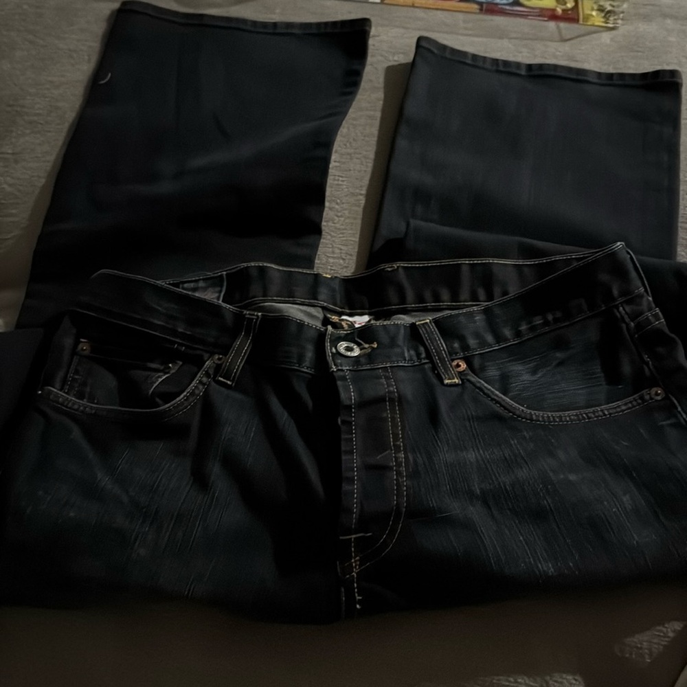 Lucky jeans in dark denim. Size 34 and reg inseam